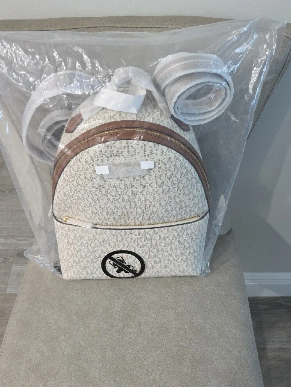NWT Michael Kors Vanilla Medium Logo Backpack
